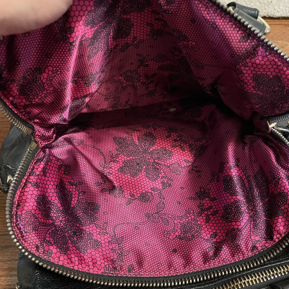 Betsey Johnson Black Handbag with Gold Accents - Picture 4 of 5